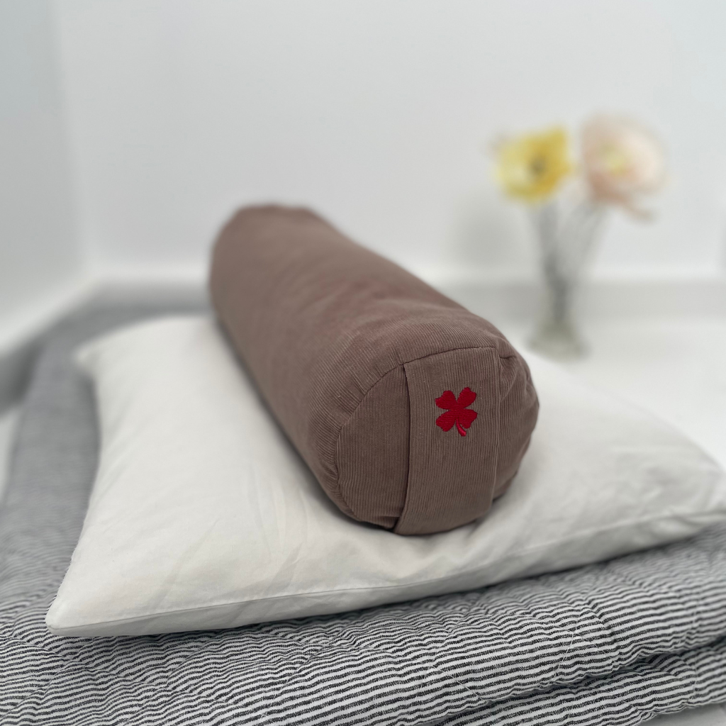 Mini yoga pillow med hank